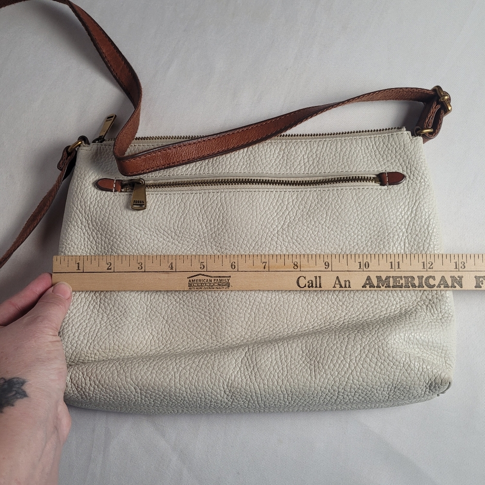 Fossil Kinsley Ivory Brown Leather Crossbody Bag - Picture 4 of 16